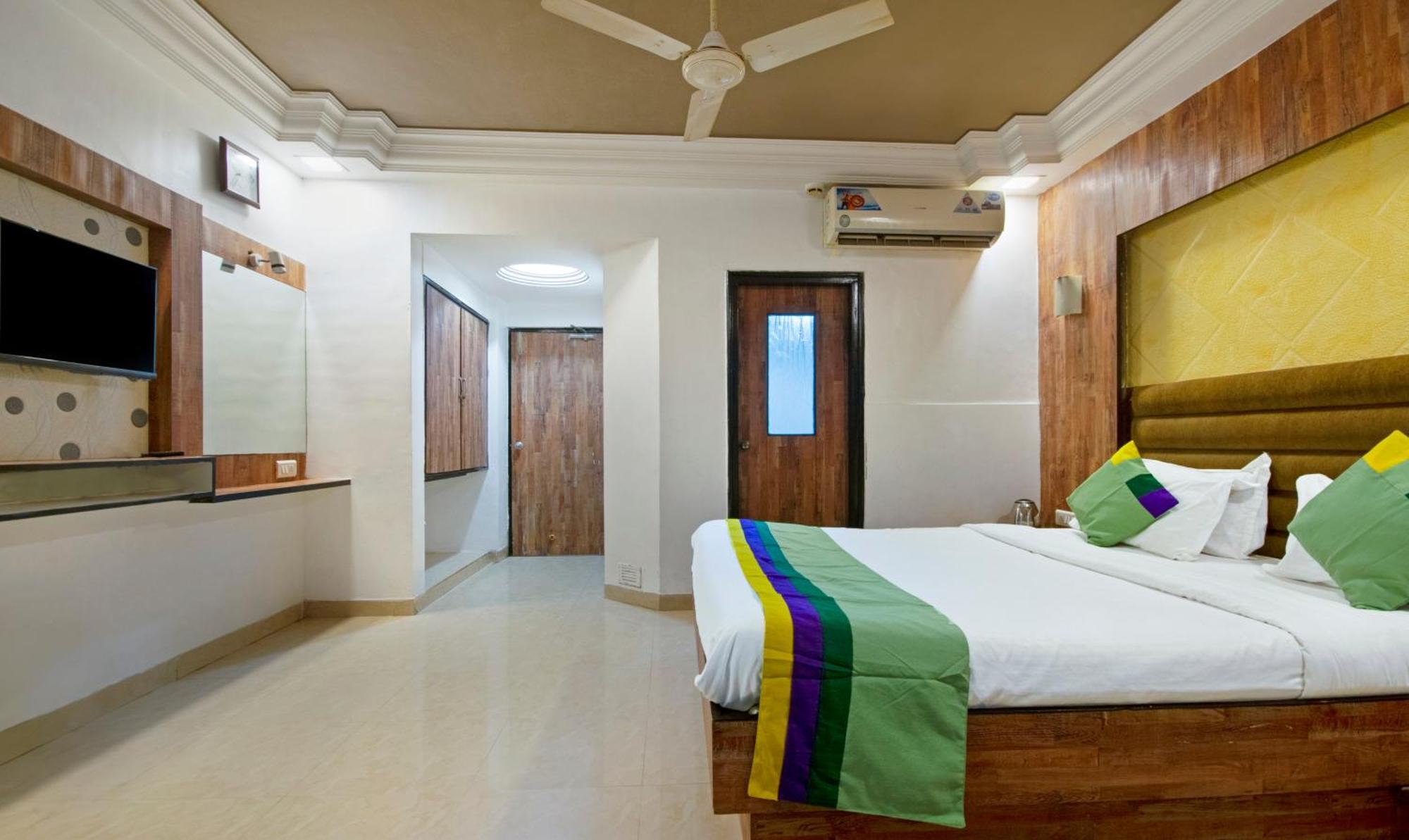 Itsy Hotels Shree Krishna Palace أحمد أباد المظهر الخارجي الصورة