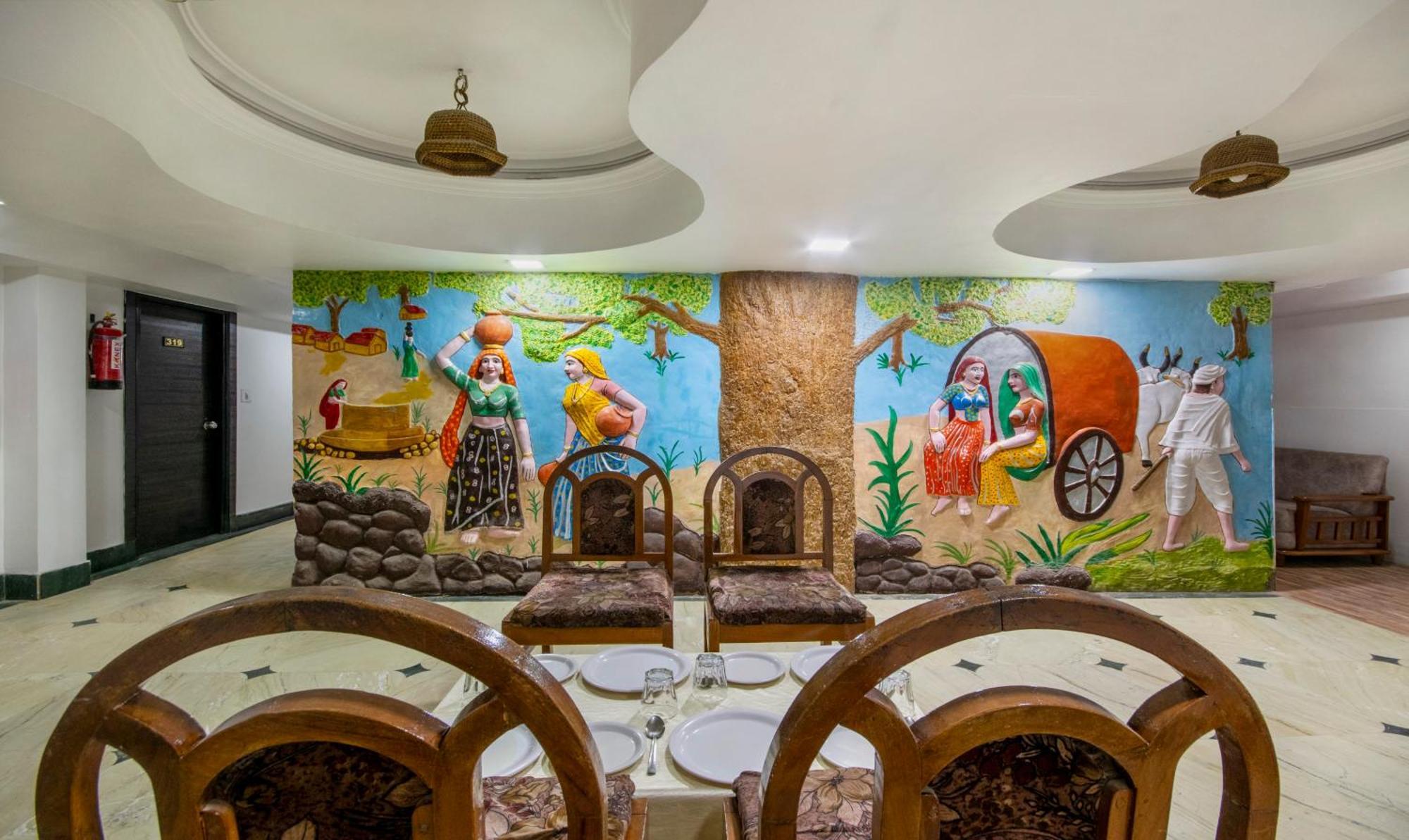 Itsy Hotels Shree Krishna Palace أحمد أباد المظهر الخارجي الصورة